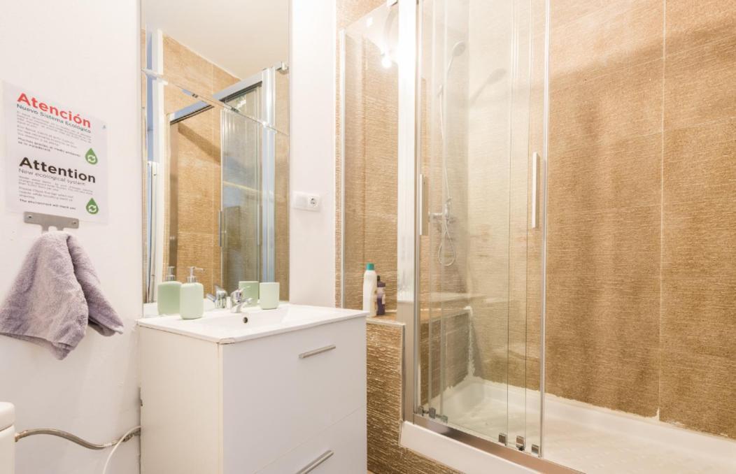 M&F 7 Rooms/7 Bathrooms Over Gran Via Madrid Exterior photo